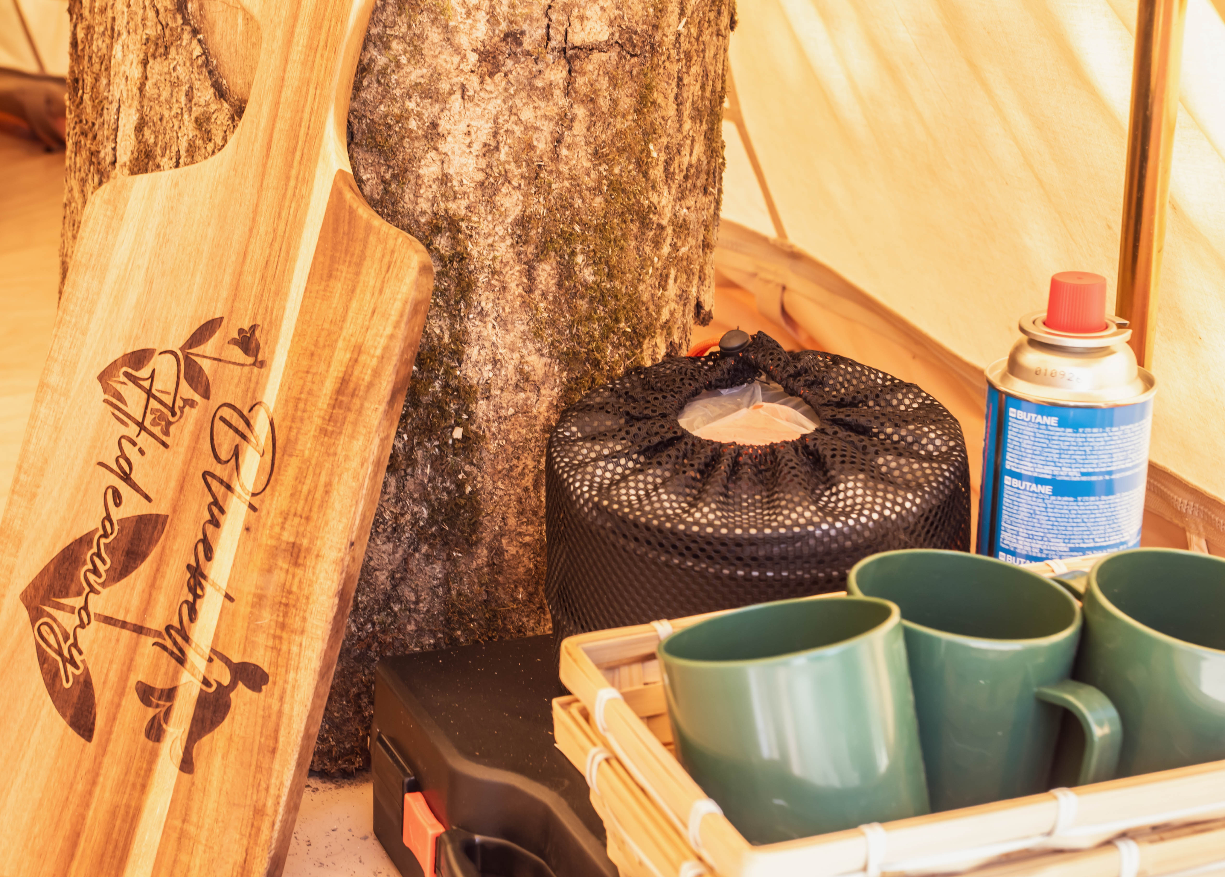 Leto Shepherds Hut (Glamping Bell Tent)