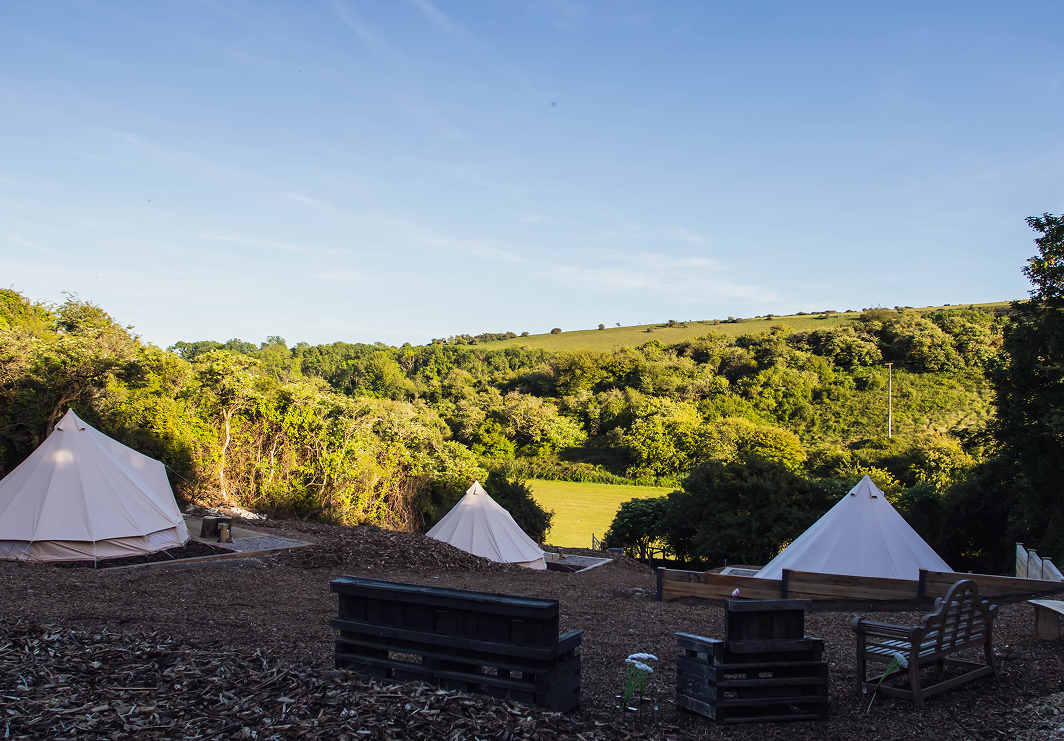 Leto Shepherds Hut (Glamping Bell Tent)